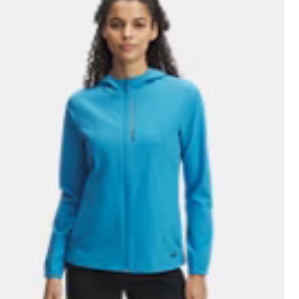 Under Armour out run the storm Women's Vibrant Blue Jacket. New